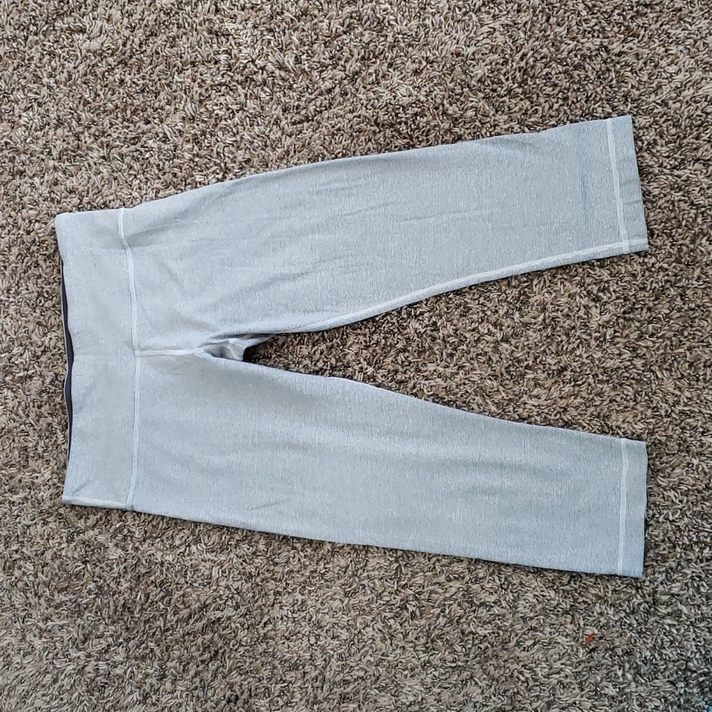 Lululemon crop leggings
